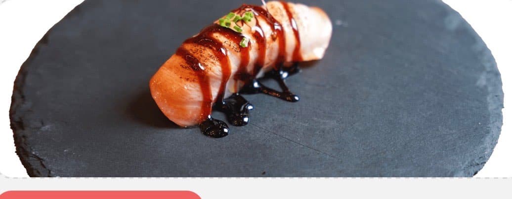 Flambierter Lachs Nigiri